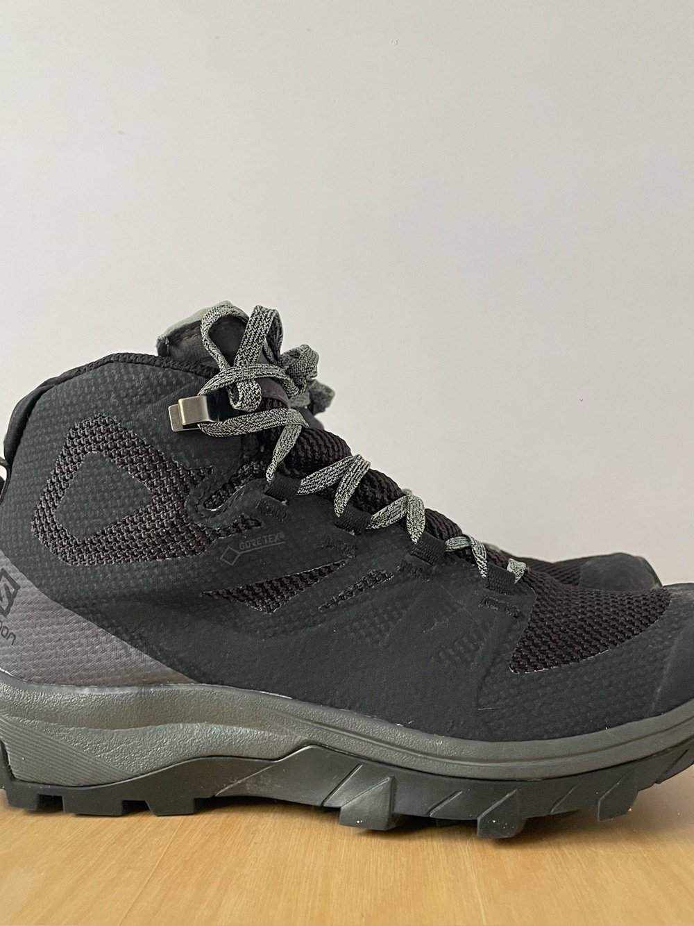 Salomon Outline Mid GTX Hiking Boots | US 5.5